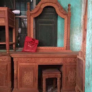 BÀN TRANG ĐIỂM GỖ GỤ BÀN