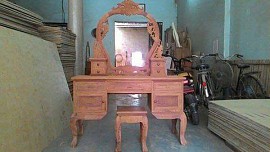 BÀN PHẤN GỖ HƯƠNG ĐỎ CHÂN VANH