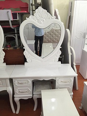 Bàn trang điểm gỗ công nghiệp BP-MHG113