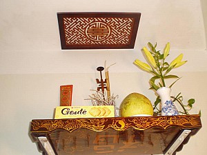 Tấm chắn ám khói ban thờ