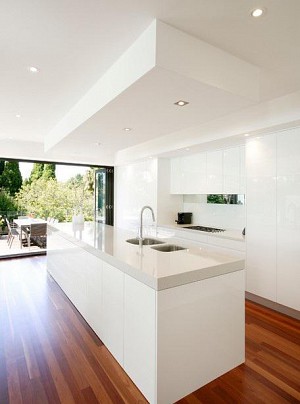 Tủ bếp MDF Acrylic màu trắng trẻ trung mã BT14